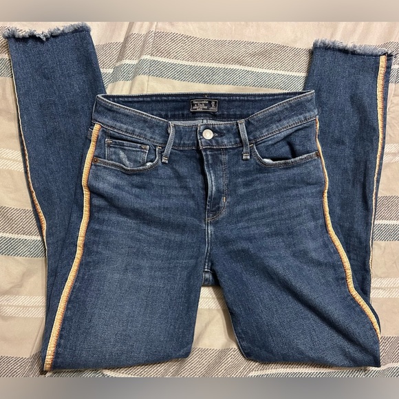 Abercrombie & Fitch Denim - Abercrombie & Fitch Harper Low Rise Jeans